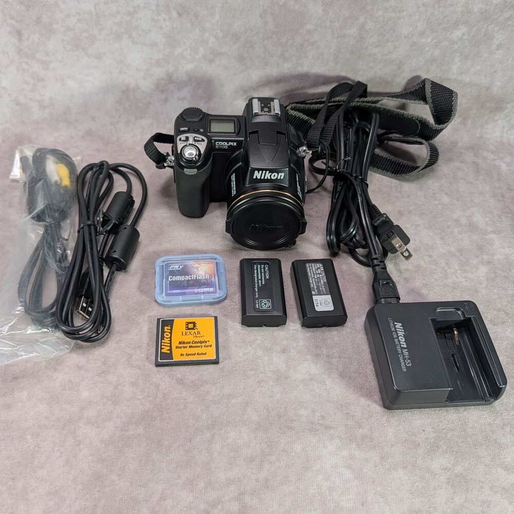 Nikon Coolpix 5700 5.0MP Digital Camera E5700 Bundle w/ Batteries Charger Cards